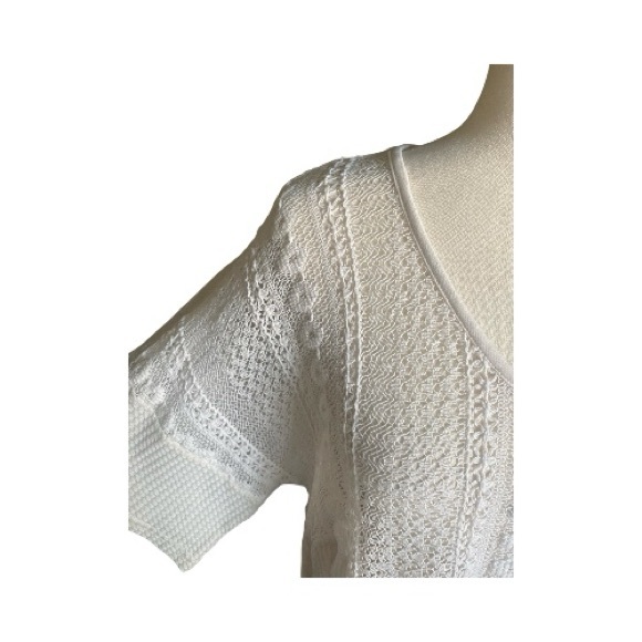 SHEIN-CREAM EMBROIDERED TOP-WOMENS SIZE 4X - Picture 2 of 6